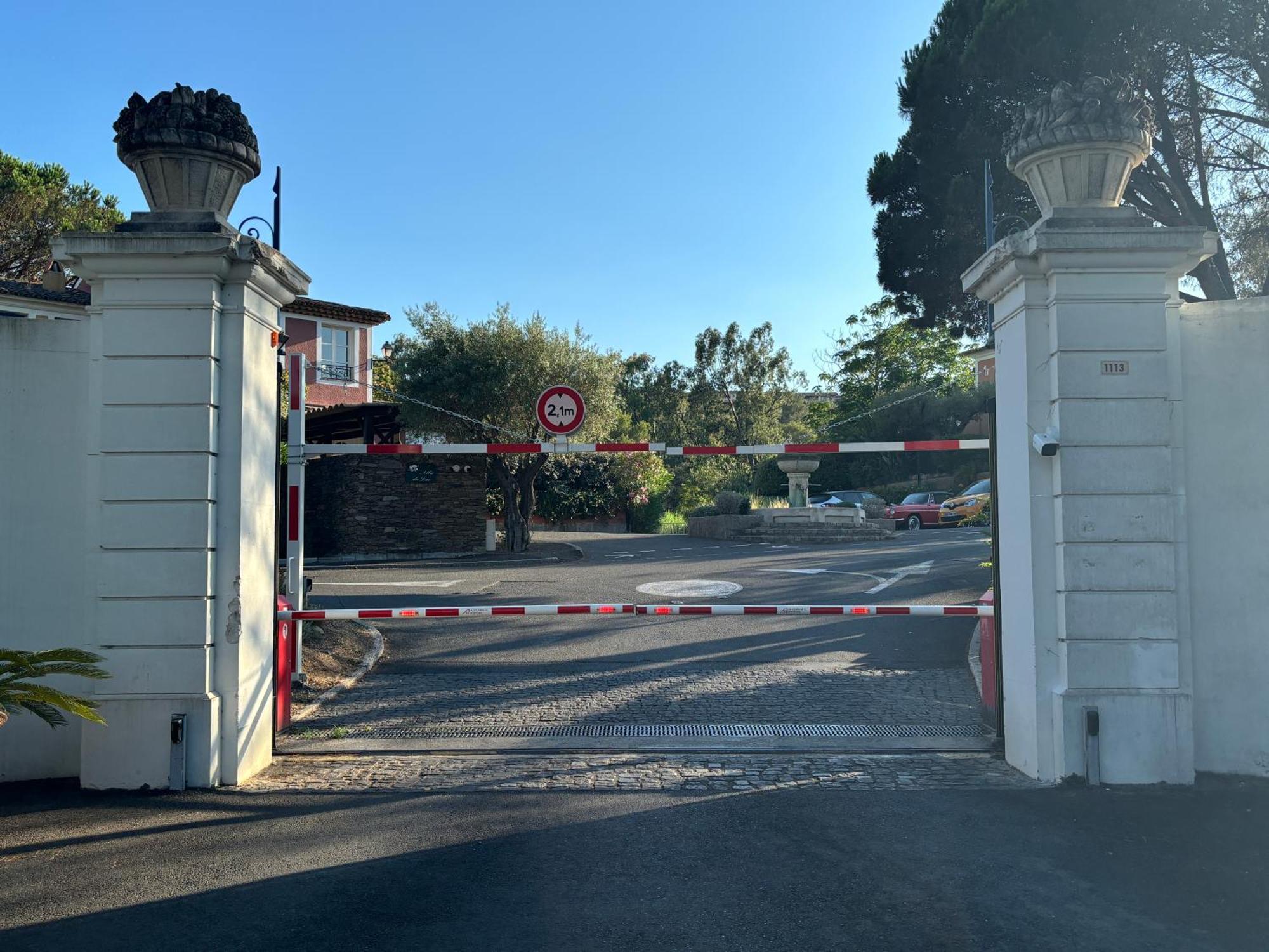 Les Restanques - Grimaud Apartman Kültér fotó