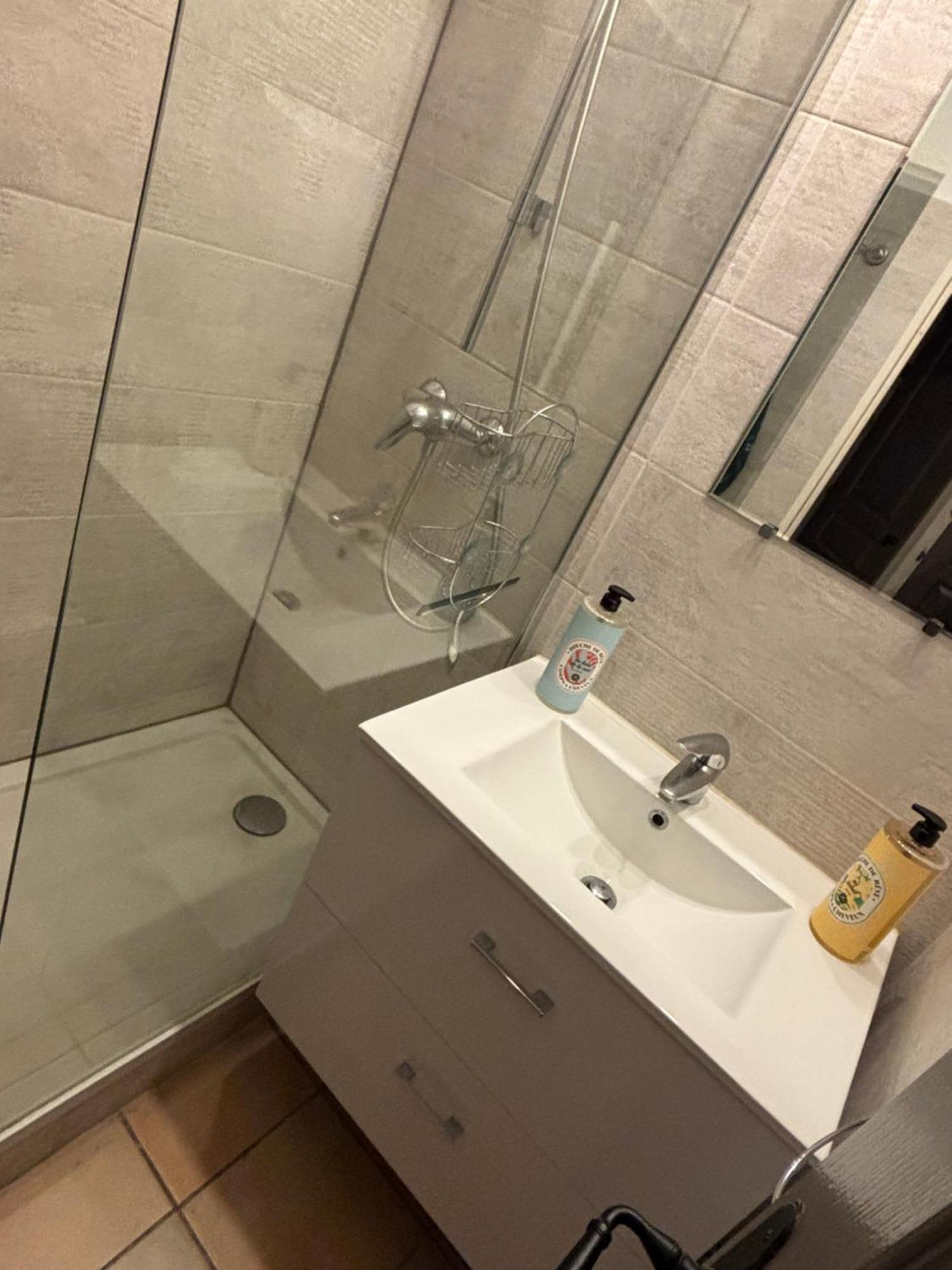 Les Restanques - Grimaud Apartman Kültér fotó